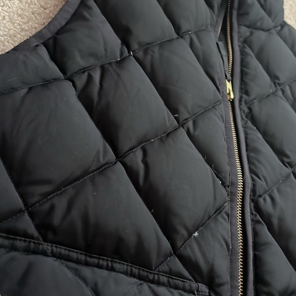 “J.Crew: Women’s Black Puffer Vest size small” - Picture 4 of 10